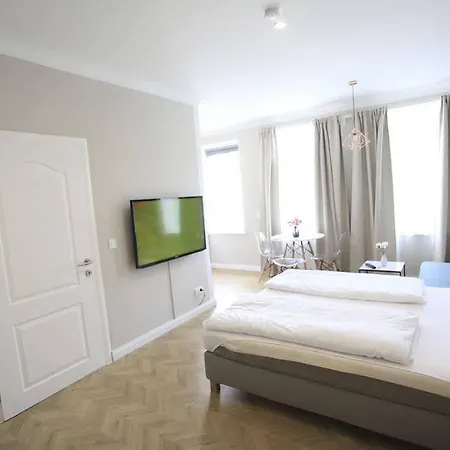 Zollikof Aparts - Sauna & Studioapartments 3* Λειψία
