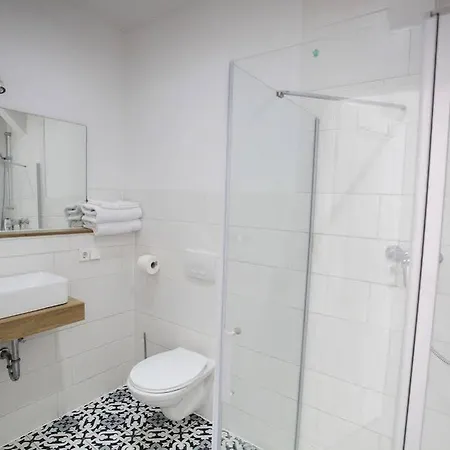 Zollikof Aparts - Sauna & Studioapartments 3* Λειψία