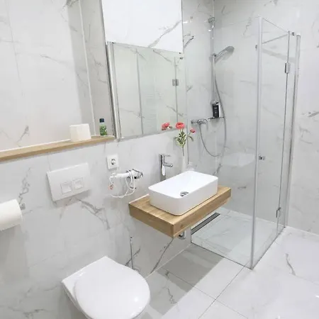 Zollikof Aparts - Sauna & Studioapartments 3* Λειψία