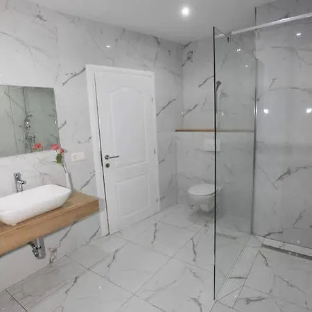Ξενοδοχείο Zollikof Aparts - Sauna & Studioapartments
